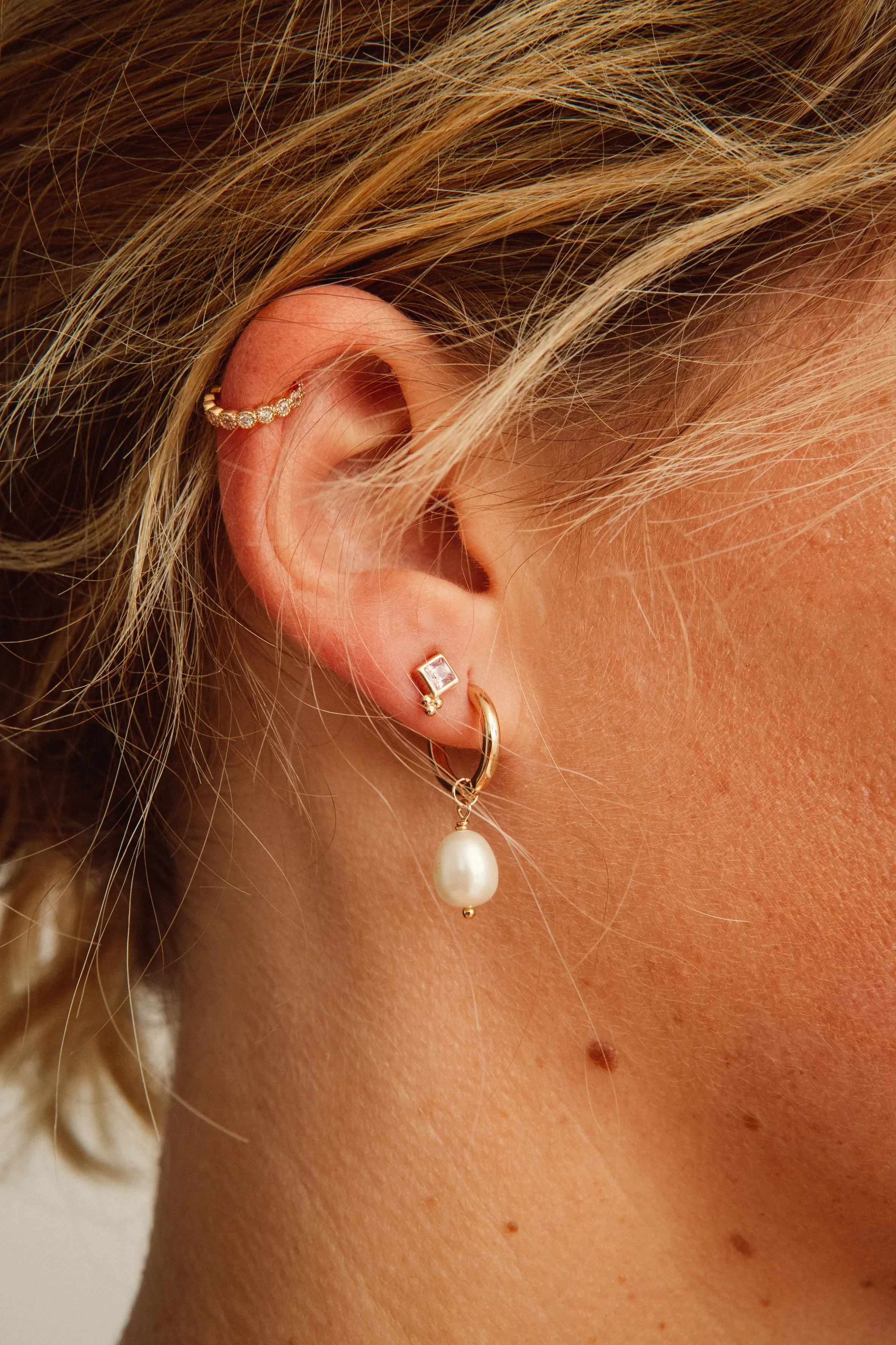 Single Earring Rose sold by Ivalo.com