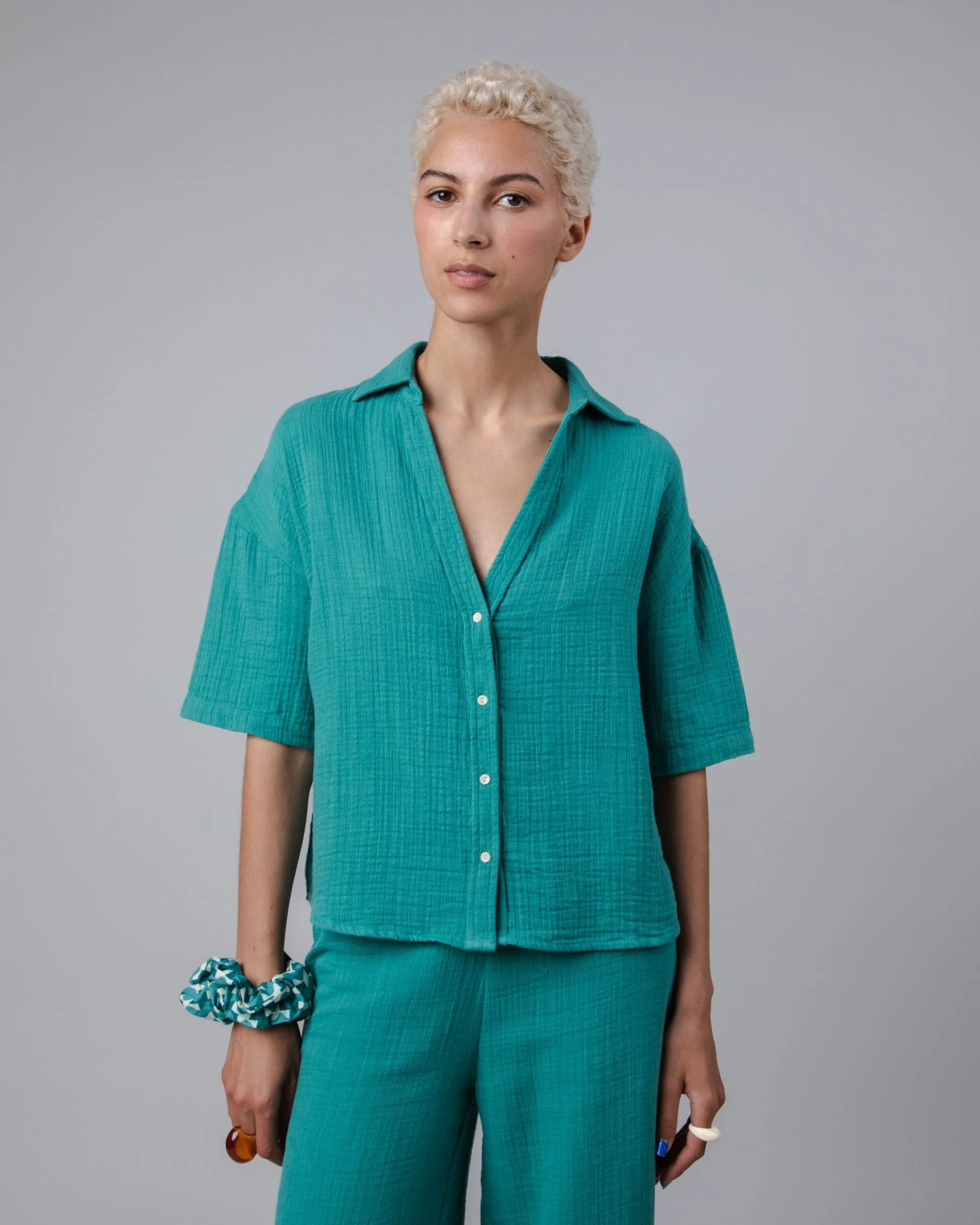 Bubble Oversized Cropped Blouse Jungle Green sold by Ivalo.com