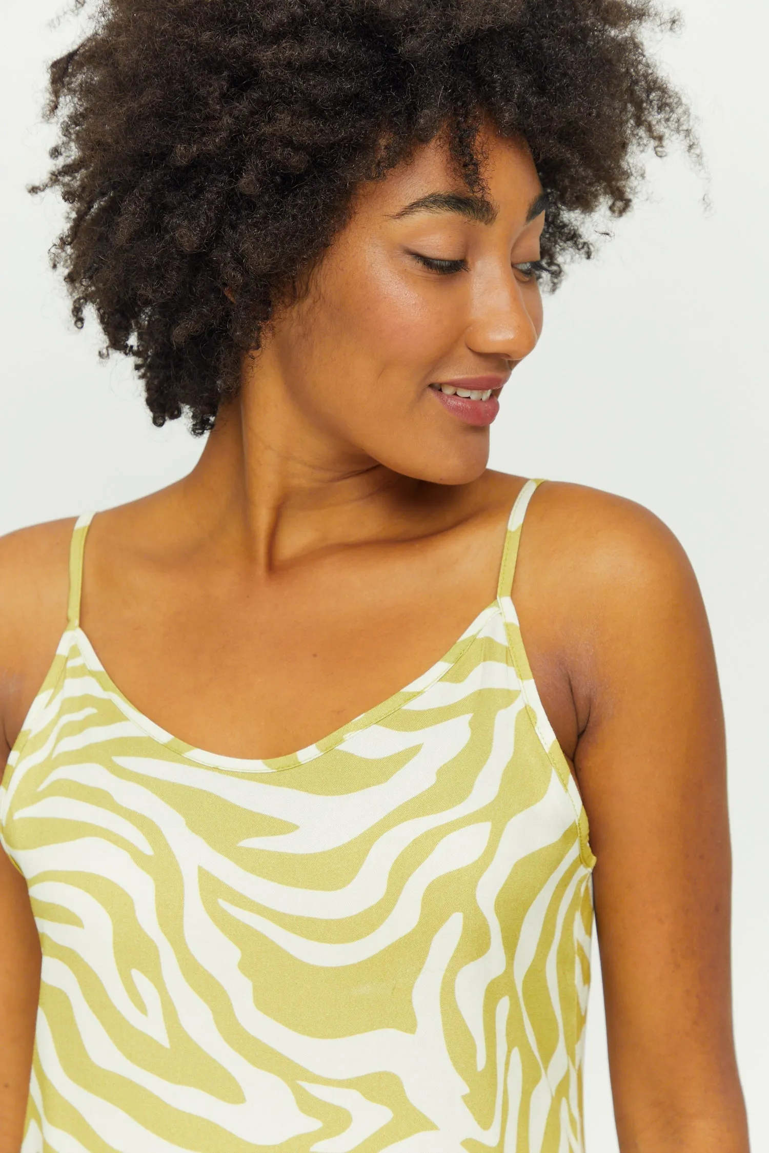 Amaya Printed Midi Dress Celery Green sold by Ivalo.com product image thumbnail 3