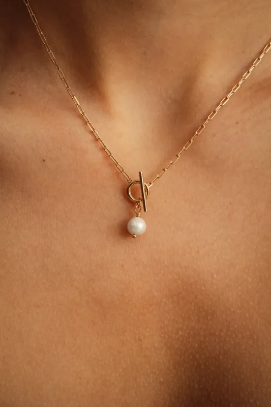 Pearl Chain Necklace sold by Ivalo.com
