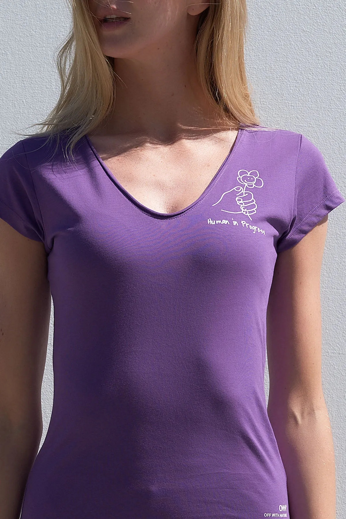 Printed V-neck T-Shirt Purple sold by Ivalo.com product image thumbnail 3