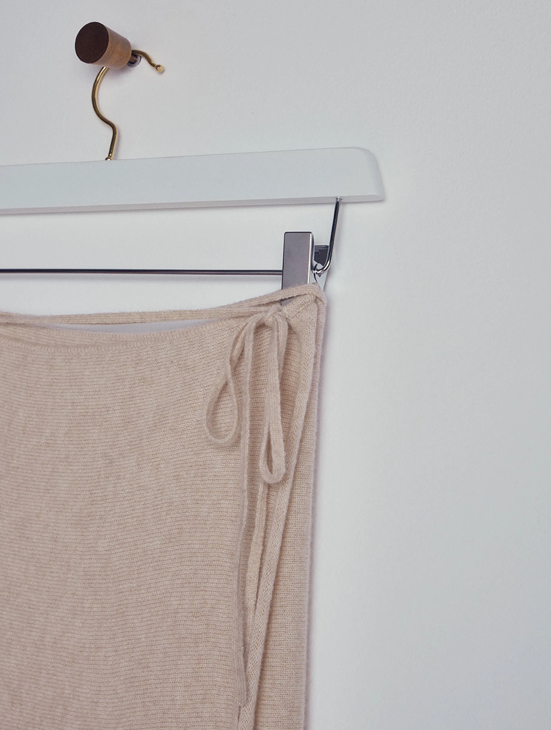 Esmeralda Cashmere Knitted Wrap Skirt Ecru sold by Ivalo.com product image thumbnail 3