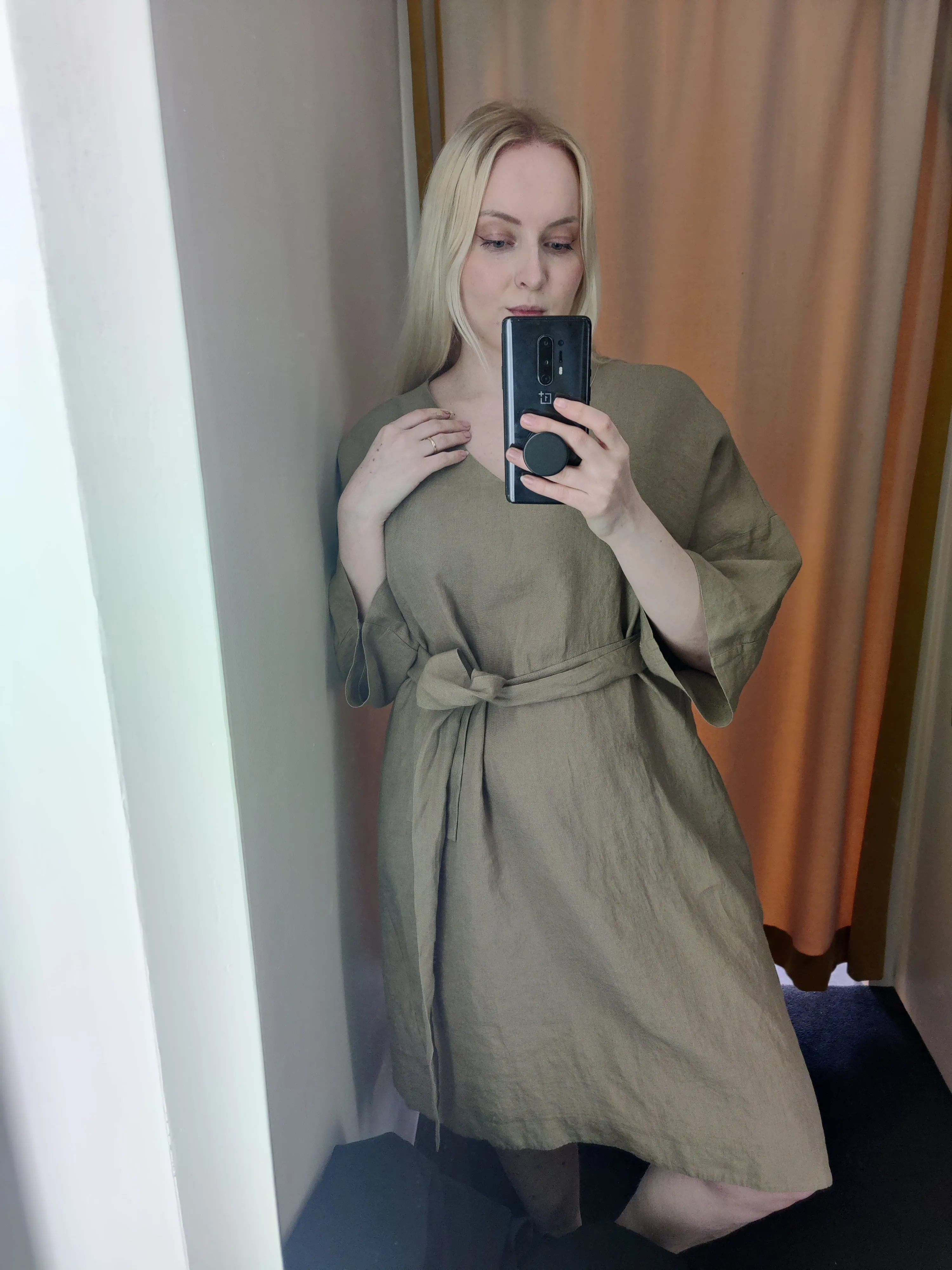 Caftan Linen Dress Golden Green sold by Ivalo.com product image thumbnail 4