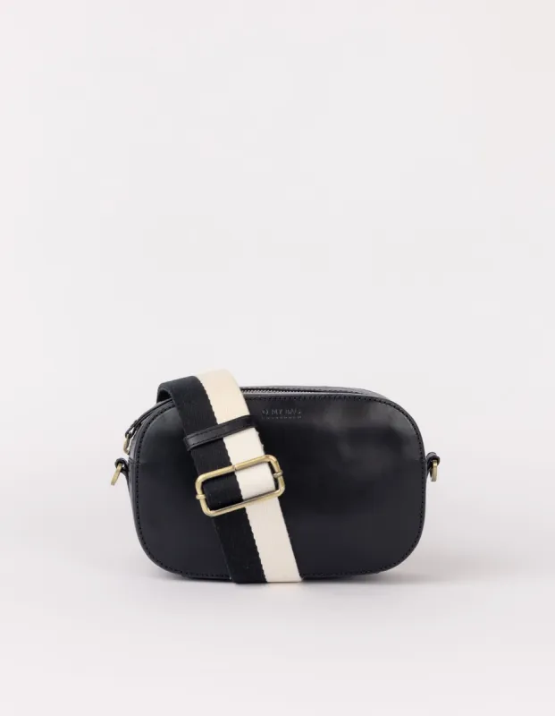 Maya Bag Black Classic Leather sold by Ivalo.com