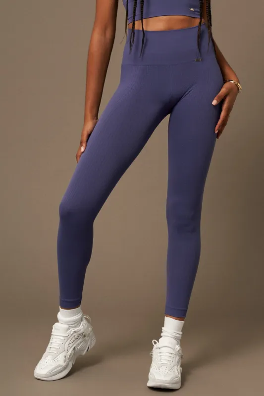 Flow Leggings Dark Purple sold by Ivalo.com