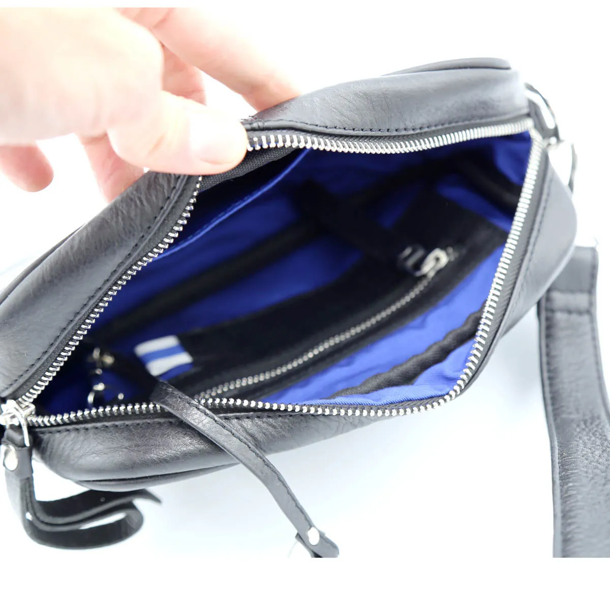 East-West Crossbody Black sold by Ivalo.com product image thumbnail 3