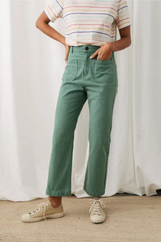 Yunosti Trousers Sage Green sold by Ivalo.com