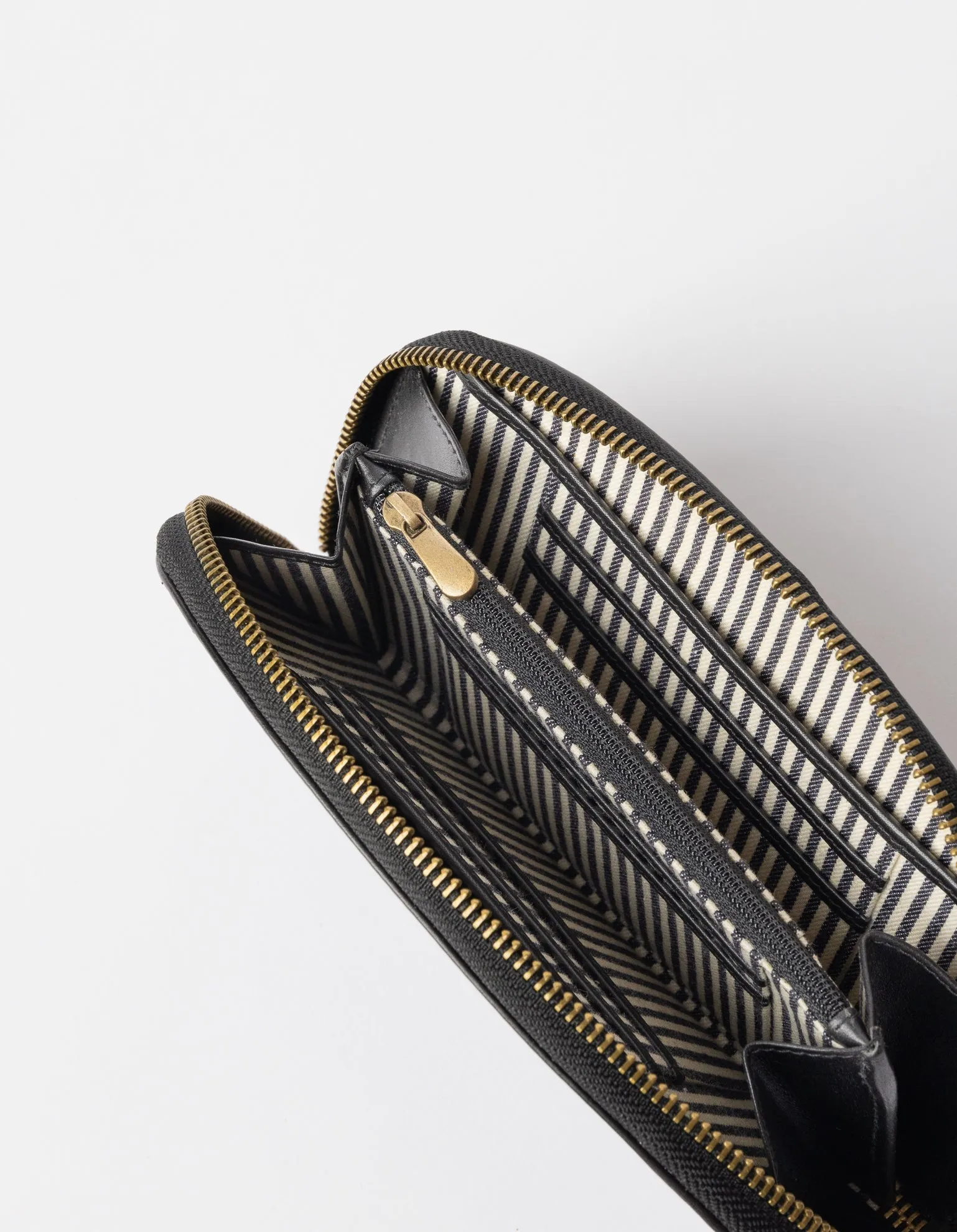 Blake Wallet Classic Leather Black sold by Ivalo.com product image thumbnail 2