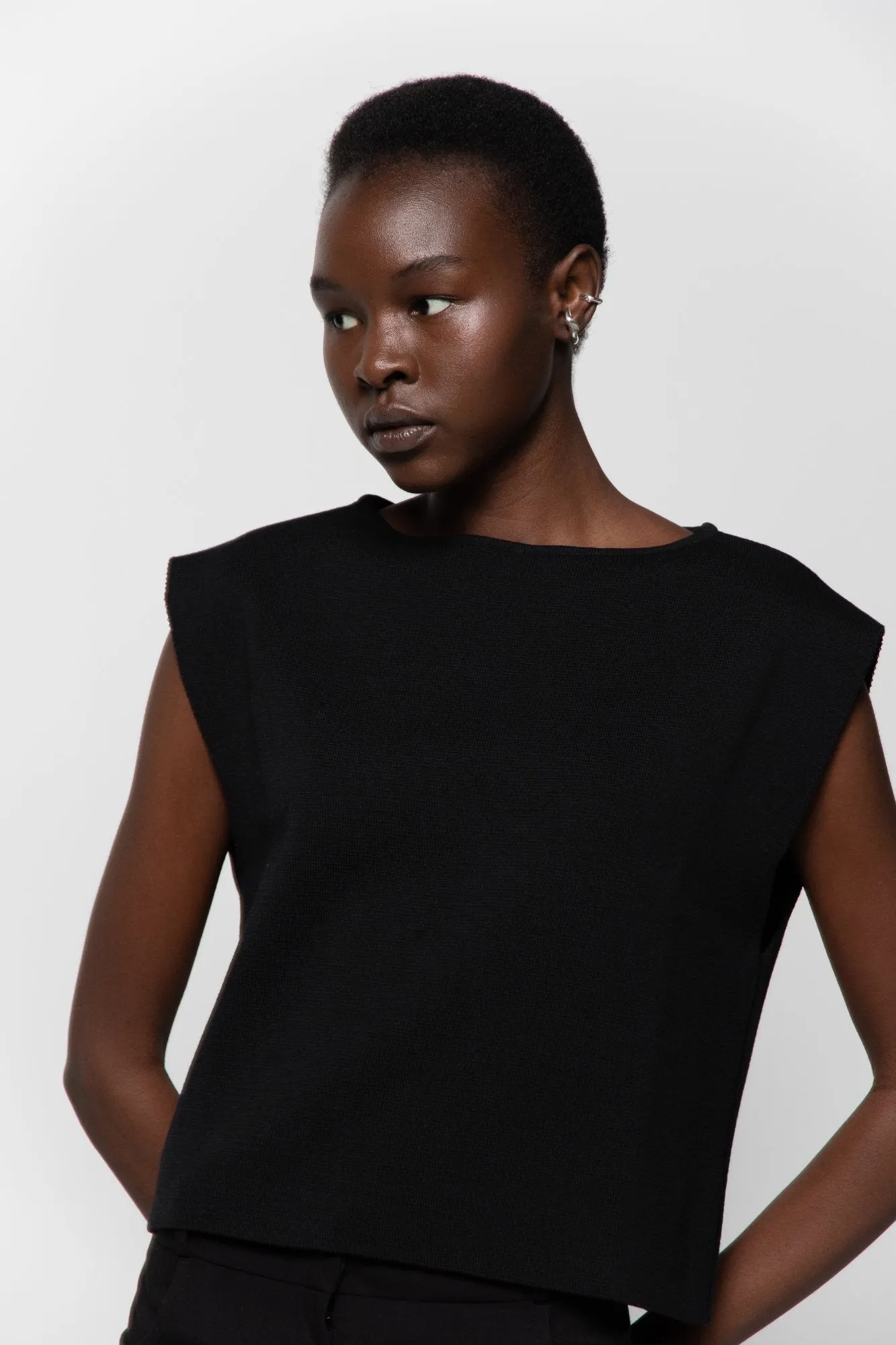 Crop Tank Top Black sold by Ivalo.com product image thumbnail 4