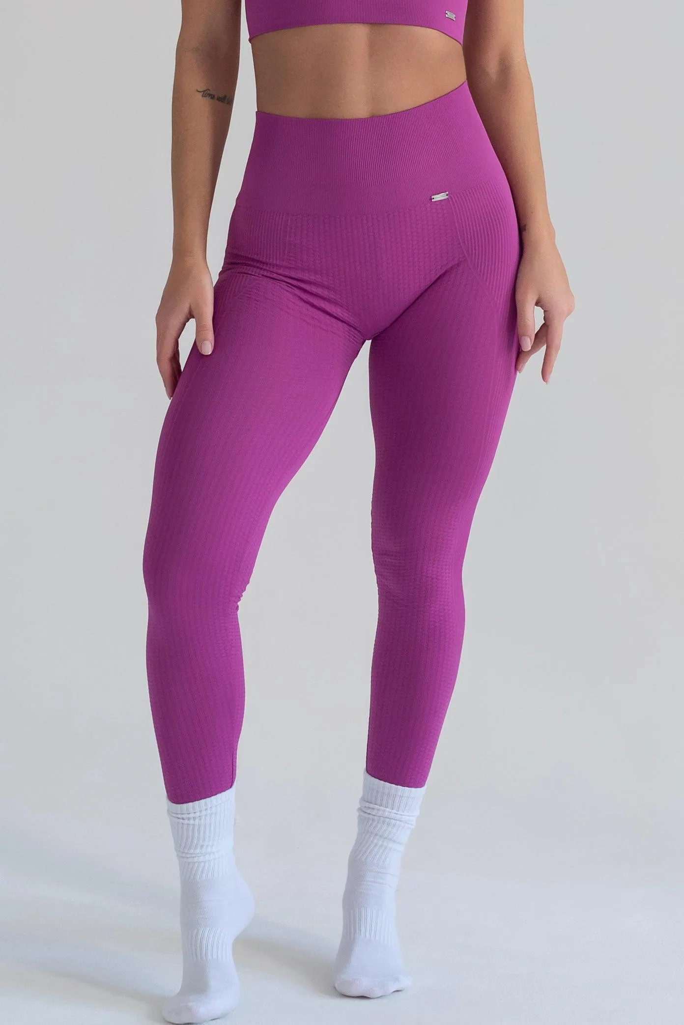 Flow Legging Orchid sold by Ivalo.com