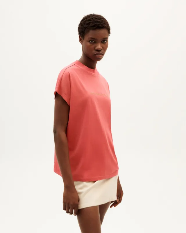 Here Comes The Sun T-Shirt Pink sold by Ivalo.com