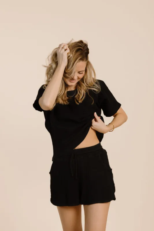 Lila Shorts Black sold by Ivalo.com