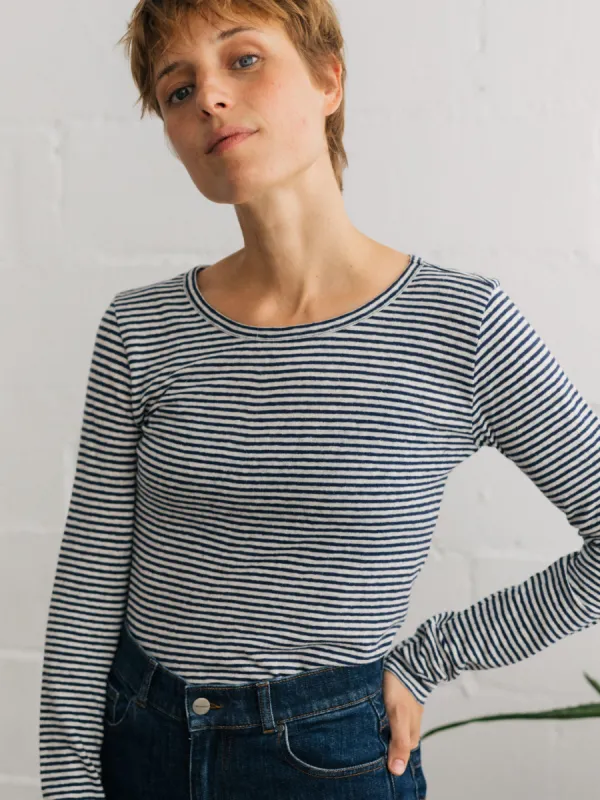 Leeve Longsleeved T-Shirt Navy Stripes sold by Ivalo.com