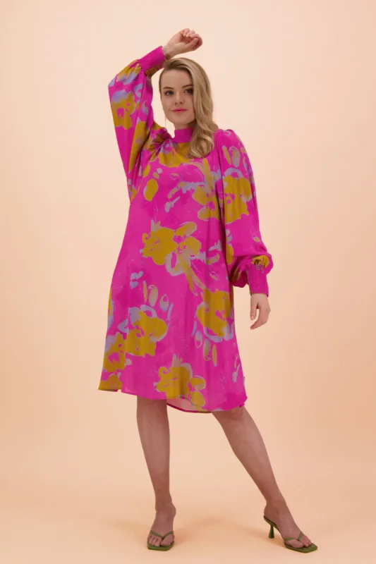 Puff Dress Super Pink sold by Ivalo.com