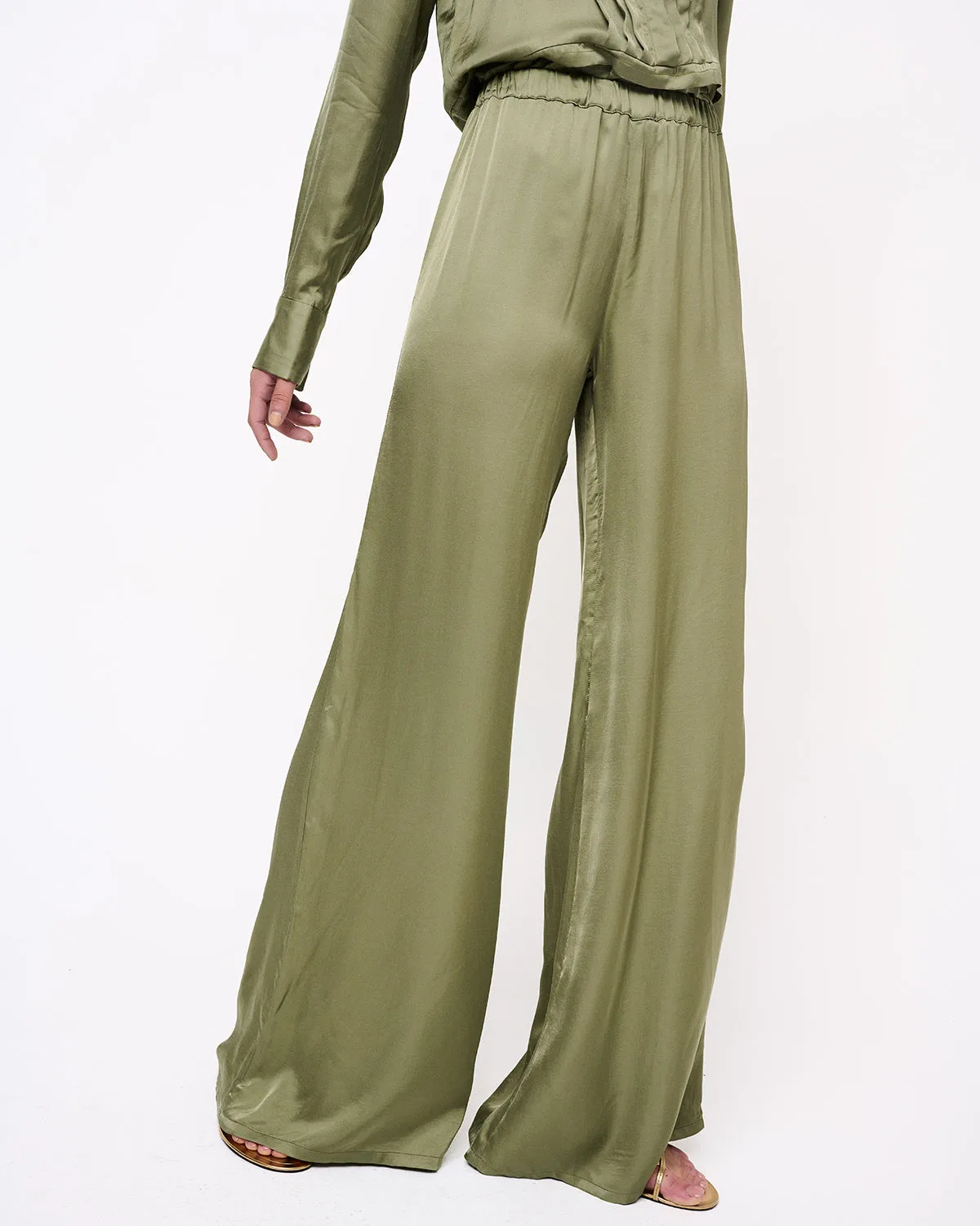 Olive Loose Cut Trousers Green sold by Ivalo.com
