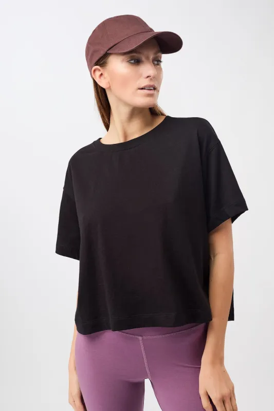 Boxy Tee Black sold by Ivalo.com