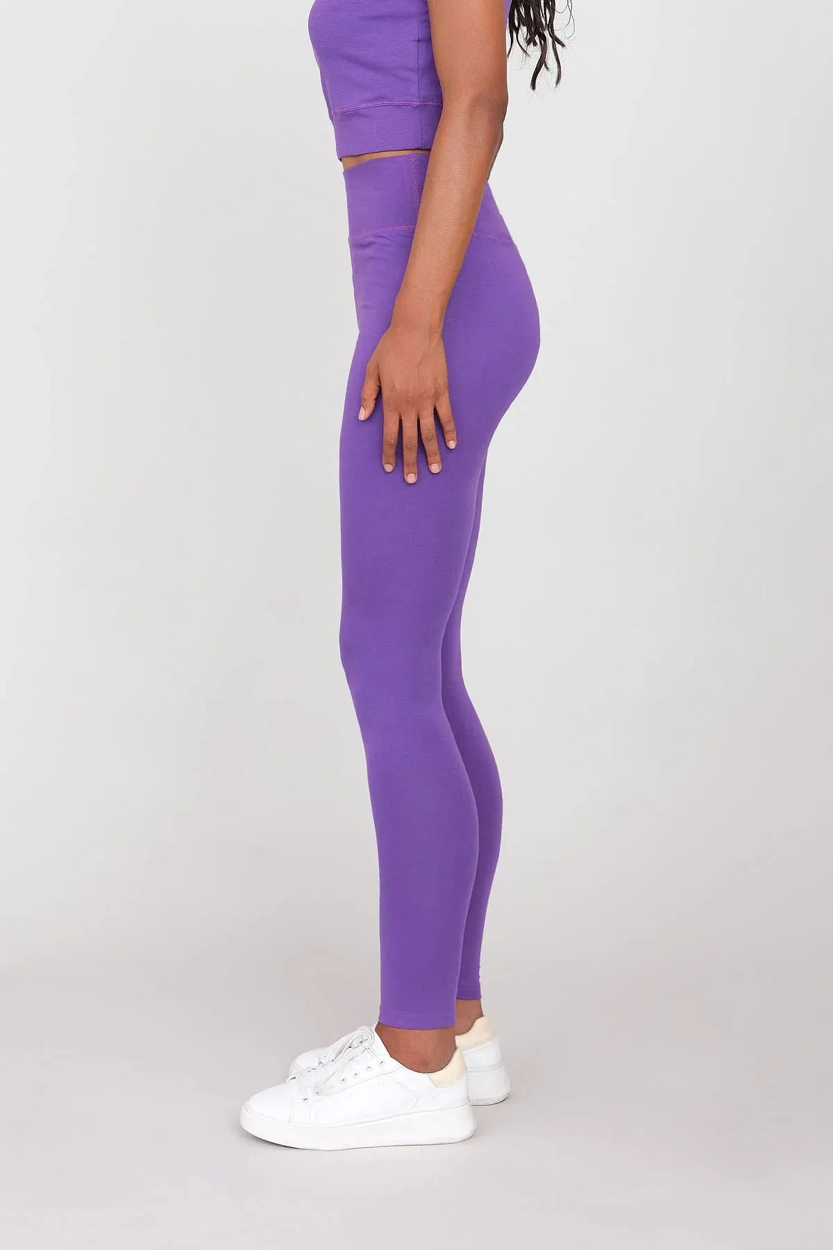 Leggings Violet sold by Ivalo.com