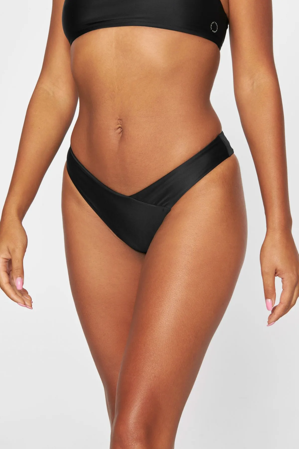 Canggu V-Shape Bikini Bottom Nero sold by Ivalo.com product image thumbnail 2