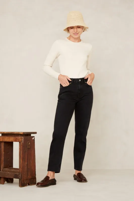 Caroline Cropped Jeans Holo Black Used sold by Ivalo.com