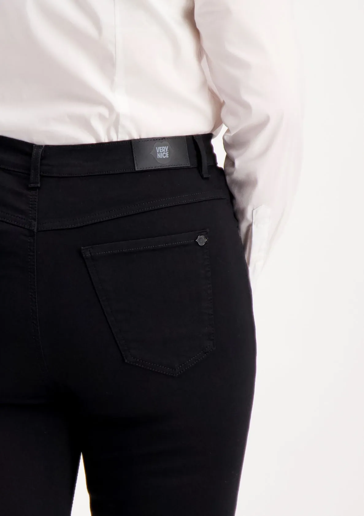 Caramel High Waist Super Stretch Satin Jeans Black sold by Ivalo.com product image thumbnail 3