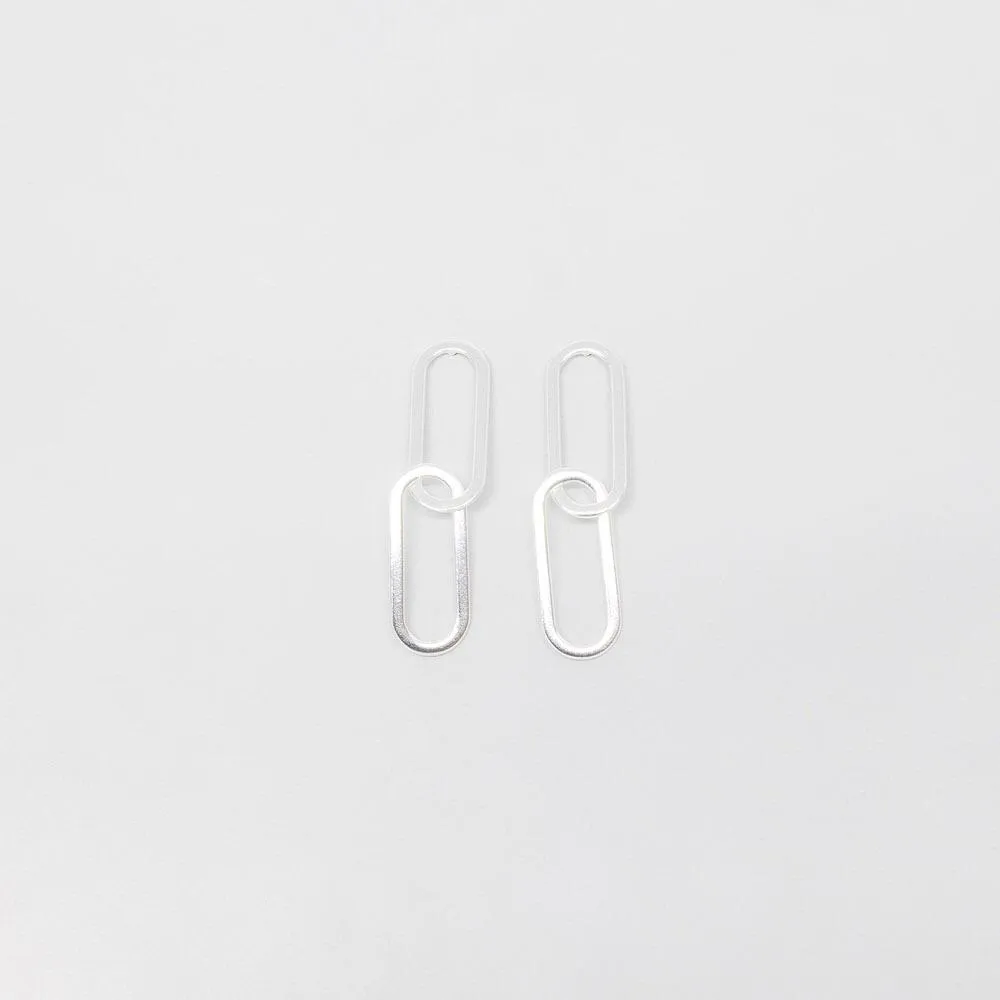 Link Chain Stud Earrings sold by Ivalo.com product image thumbnail 4