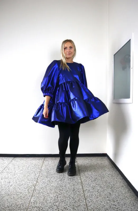 Dishy Dress Shiny Blue sold by Ivalo.com