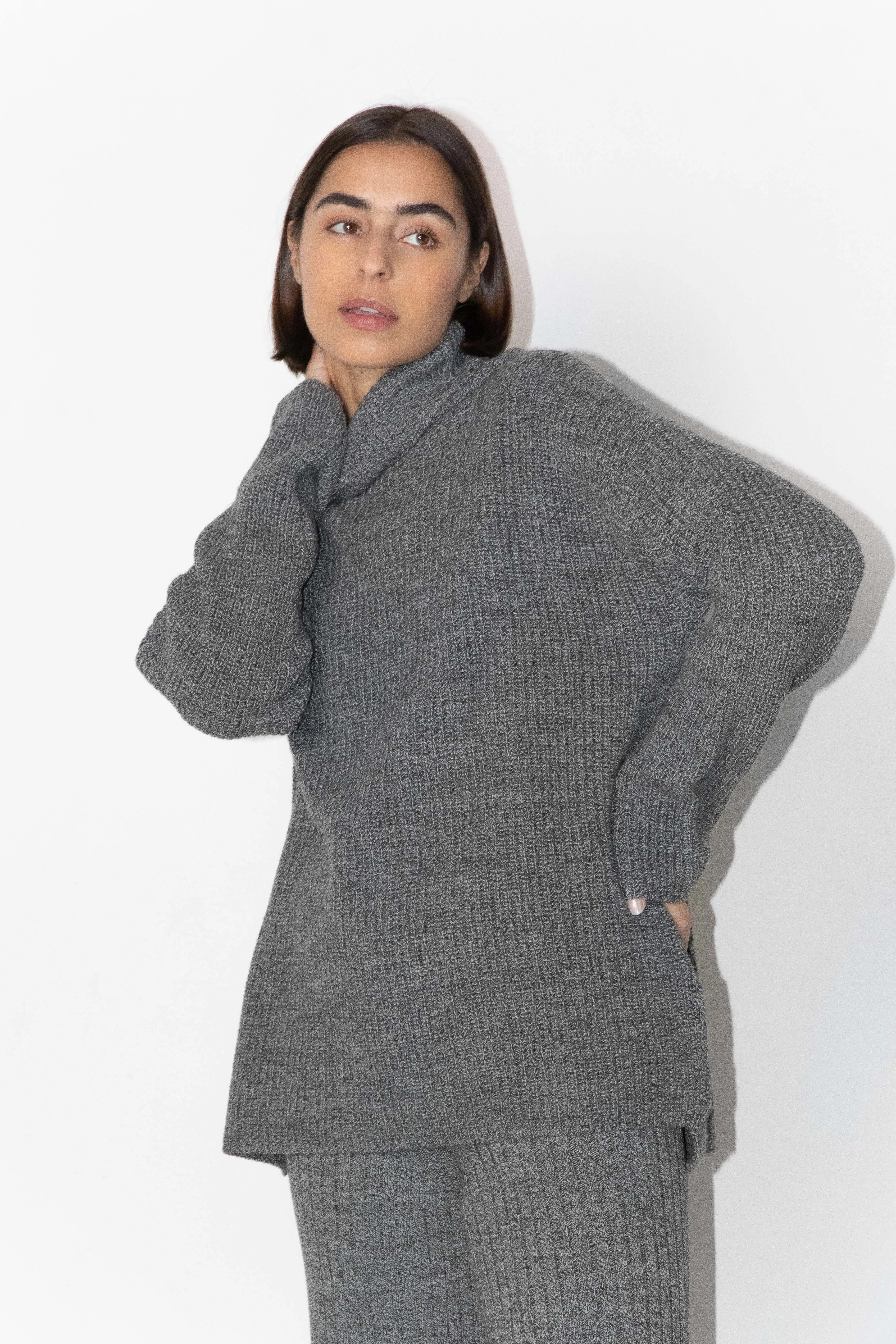 Heavy Turtleneck Knit Dark Grey sold by Ivalo.com product image thumbnail 4