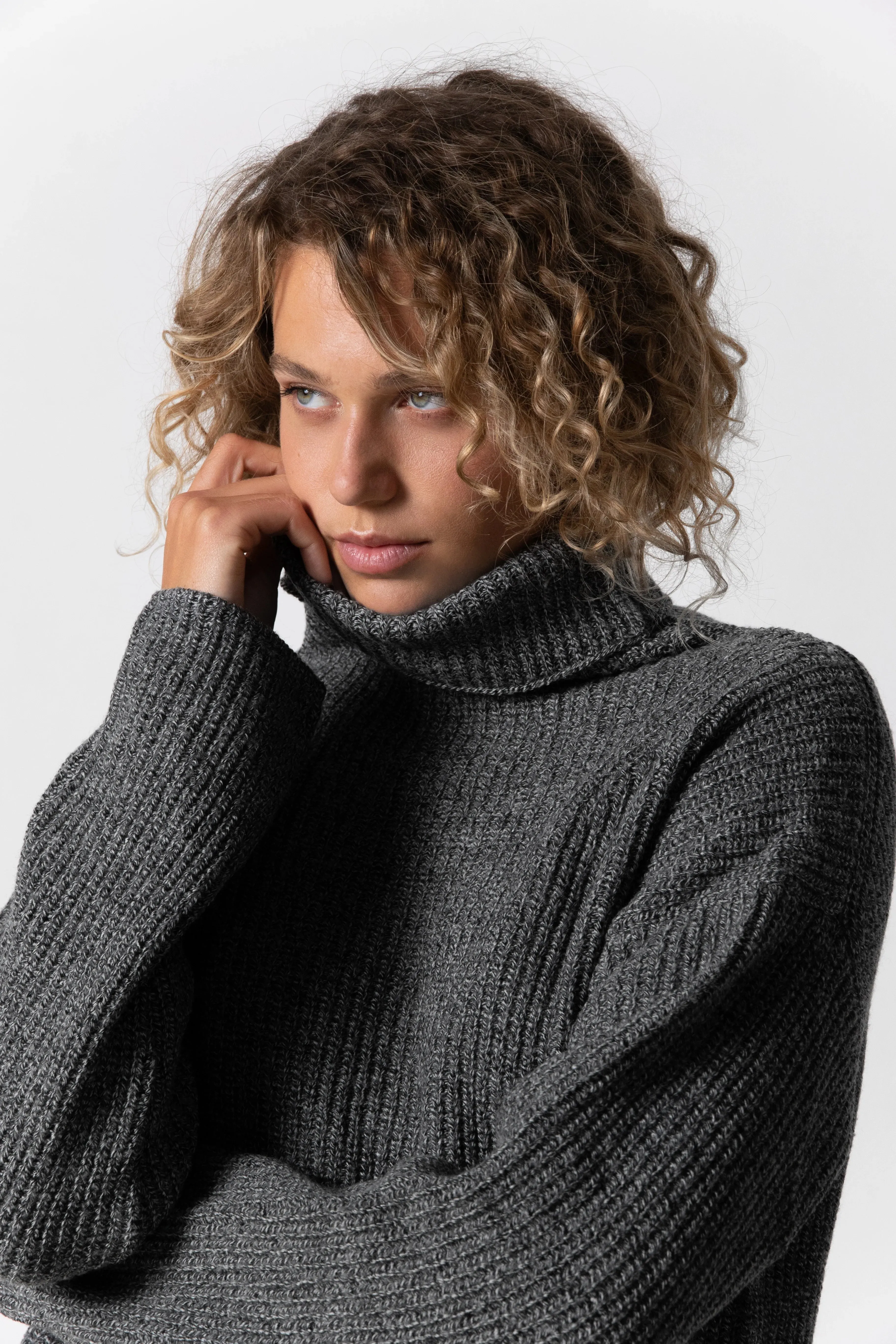 Heavy Turtleneck Knit Dark Grey sold by Ivalo.com product image thumbnail 3