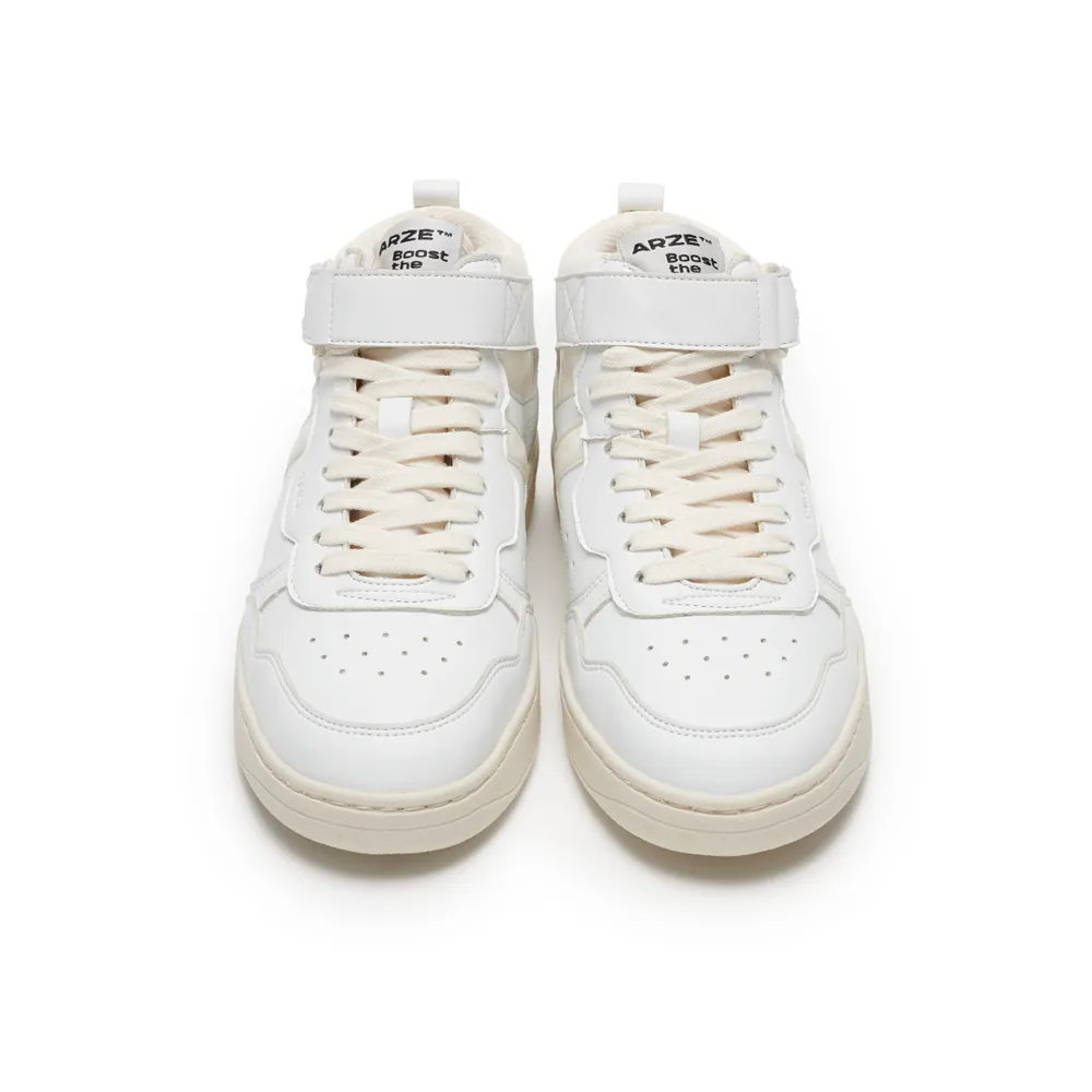 Taiga Hi Sneakers All White sold by Ivalo.com product image thumbnail 3
