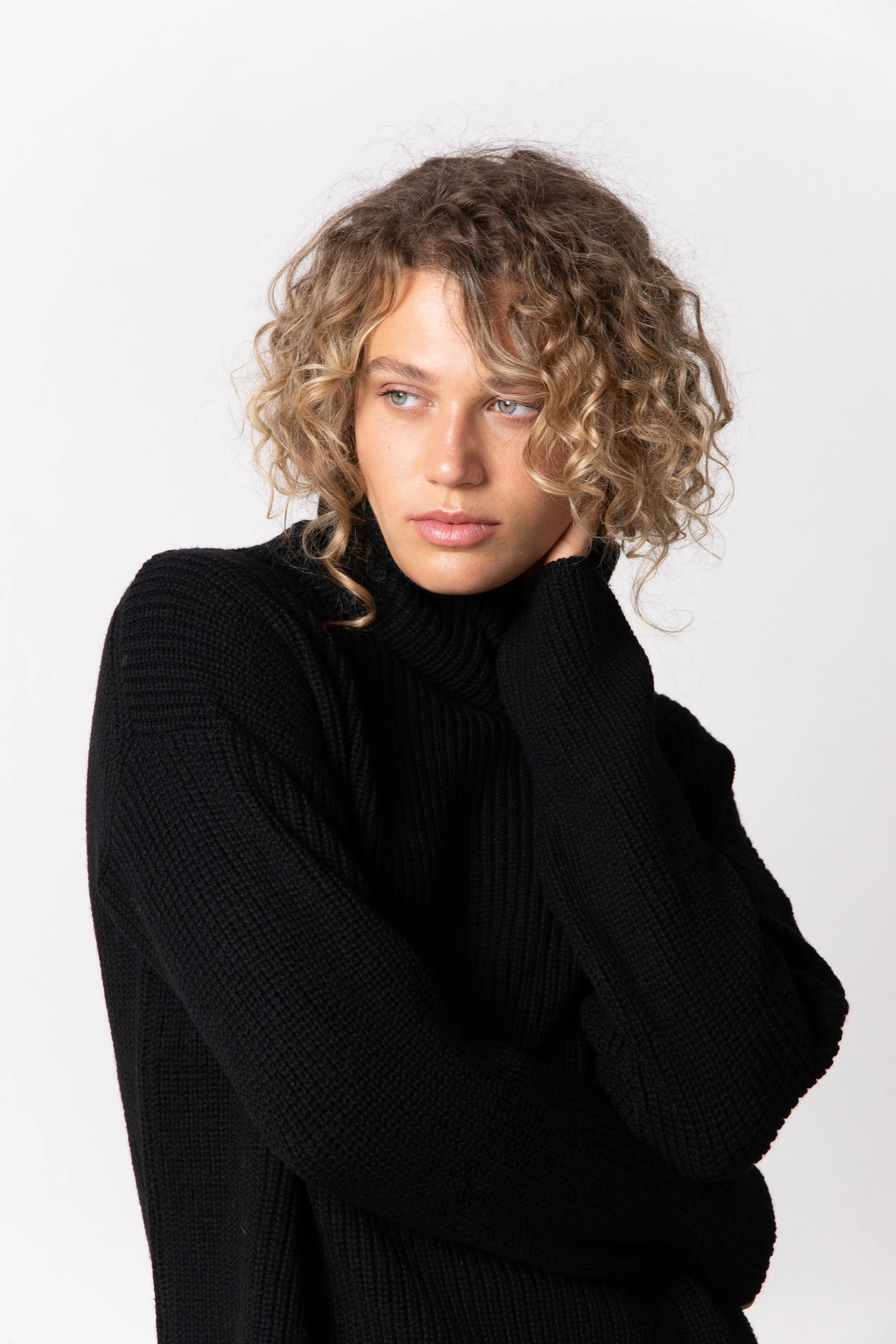 Heavy Turtleneck Knit Black sold by Ivalo.com product image thumbnail 3