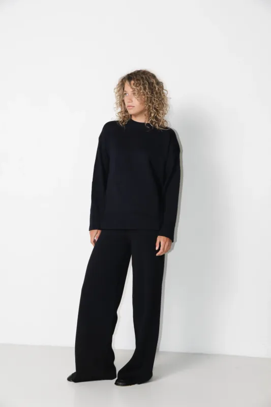 Merino Knitted Pants Navy sold by Ivalo.com