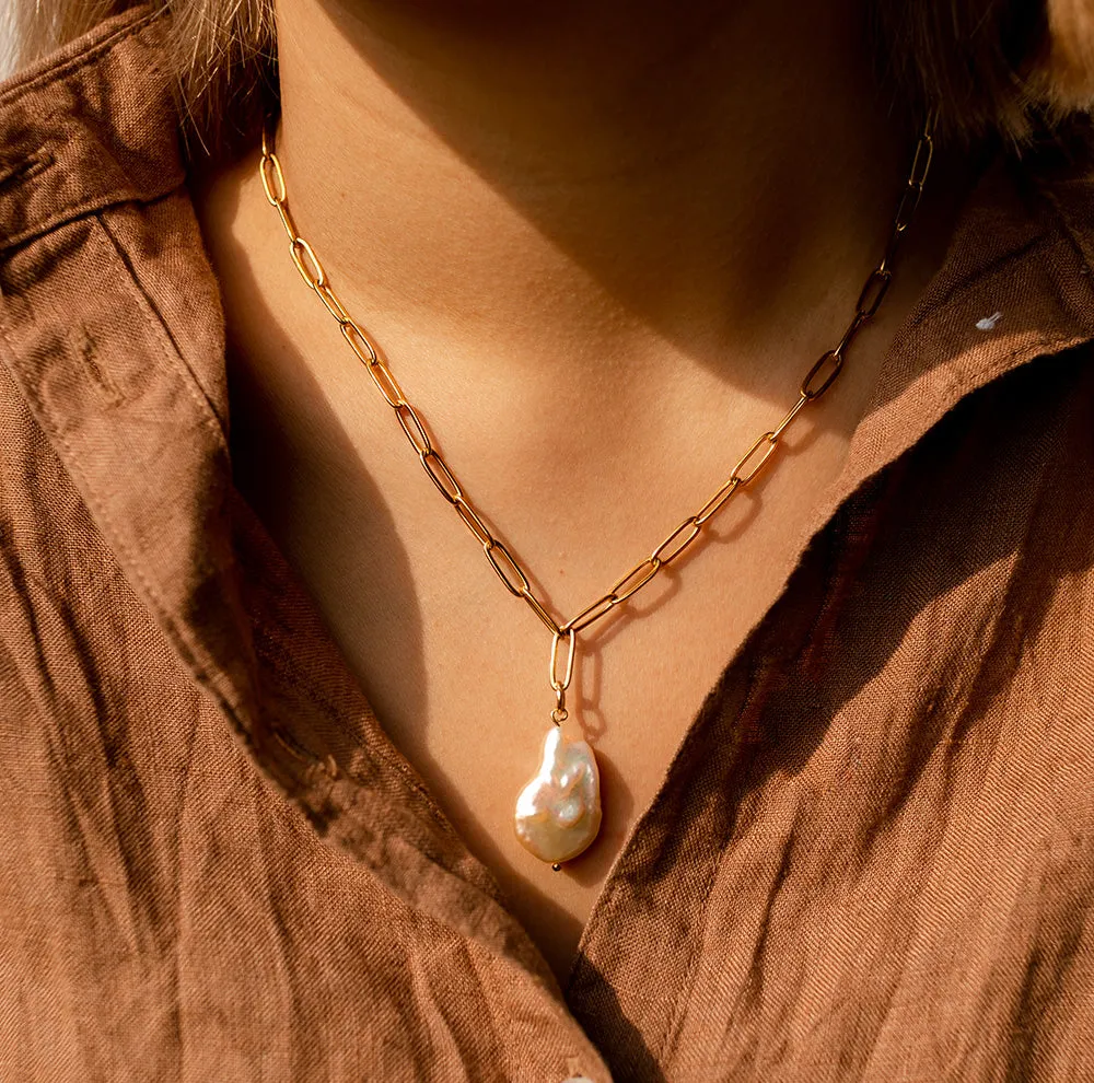 Coin Pearl With Paperclip Golden Chain Necklace sold by Ivalo.com product image thumbnail 2