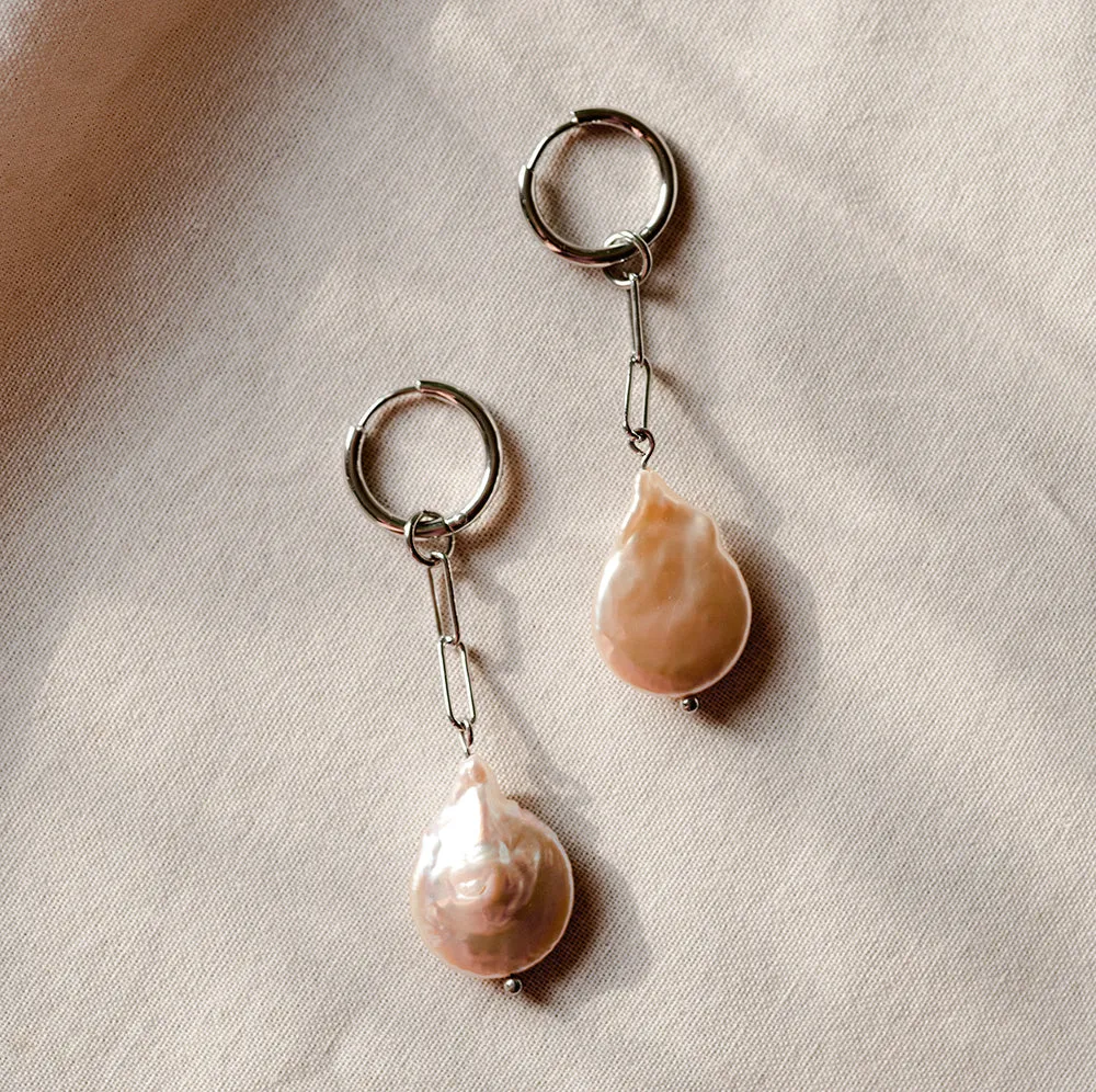 Coin Pearl With Silver Chain Earrings sold by Ivalo.com