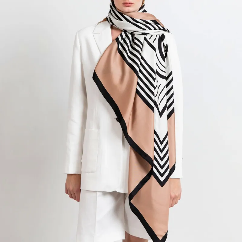 Scarf Signature De Luxe sold by Ivalo.com