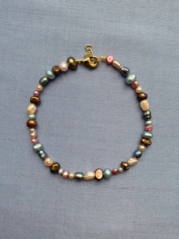 Petite Bracelet sold by Ivalo.com