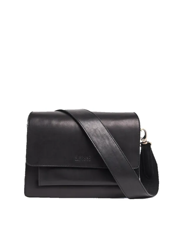 Harper Black Classic Leather sold by Ivalo.com