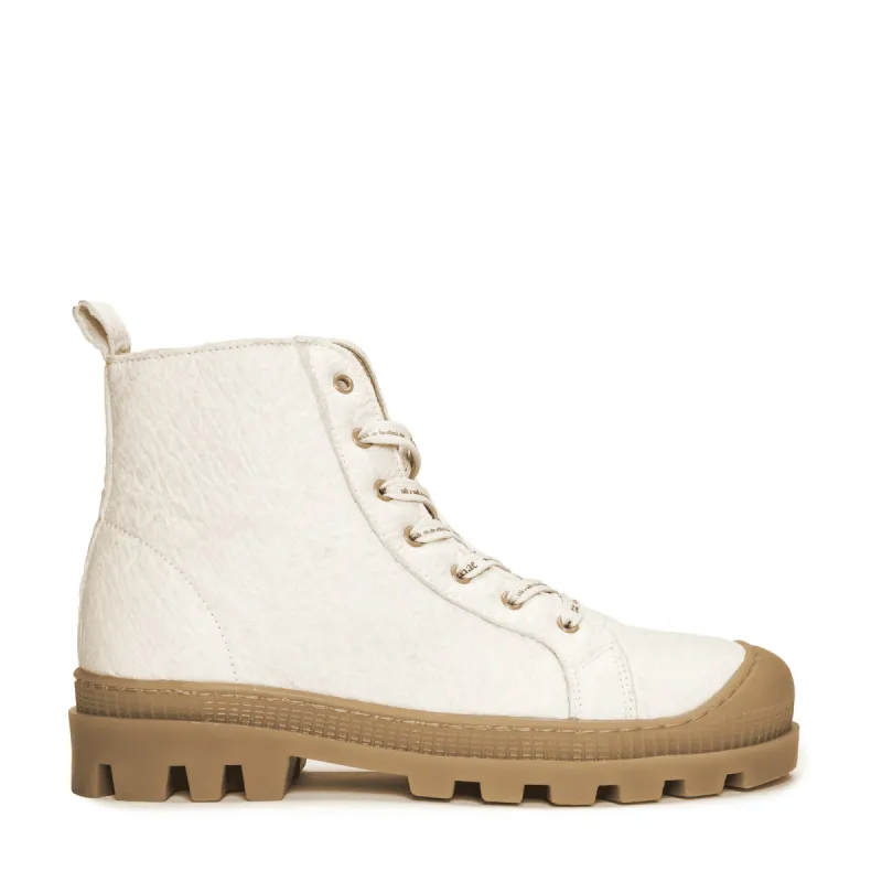 Noah Piñatex High-Top Vegan Sneaker Boots Off White sold by Ivalo.com