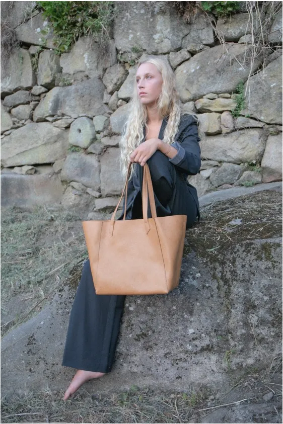 Totissimo Shoulder Vegan Bag Camel sold by Ivalo.com product image thumbnail 2