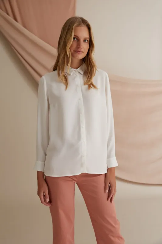 Kristina Classic Shirt Soft White sold by Ivalo.com