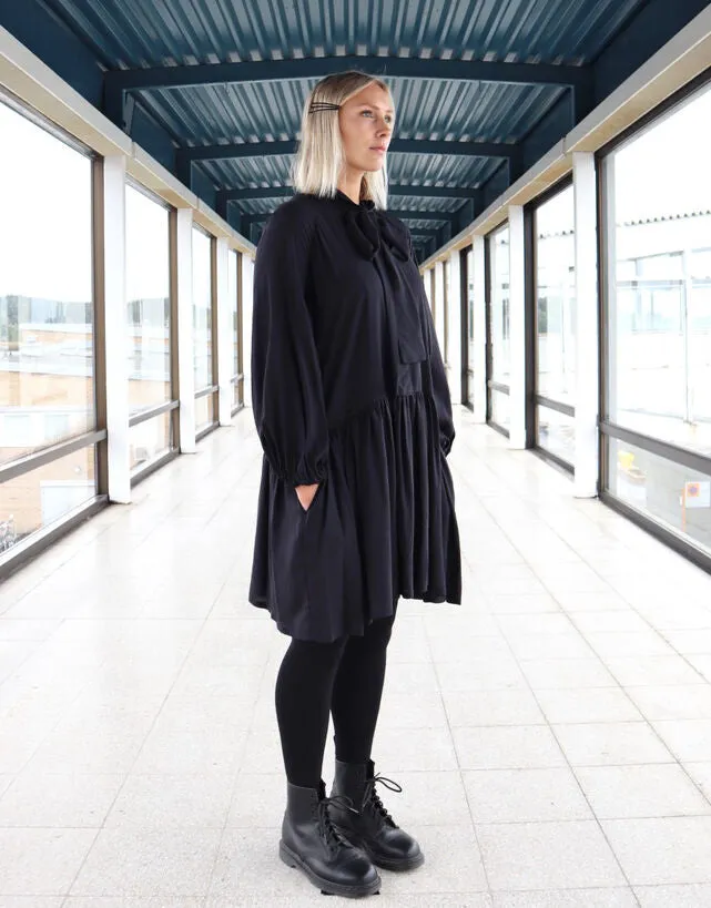 Flowy Dress Black sold by Ivalo.com product image thumbnail 2