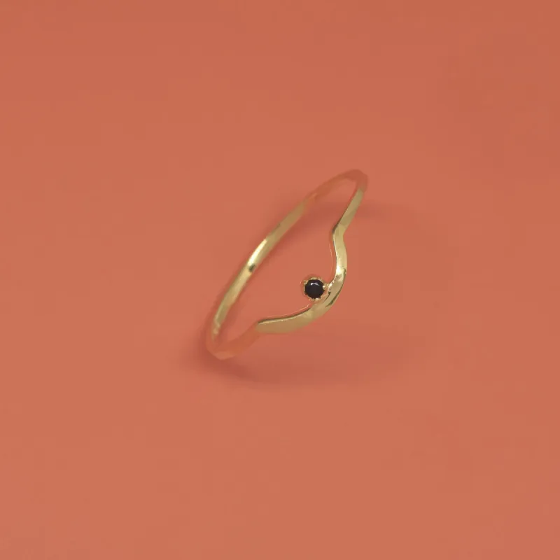 Curved Black Ring sold by Ivalo.com