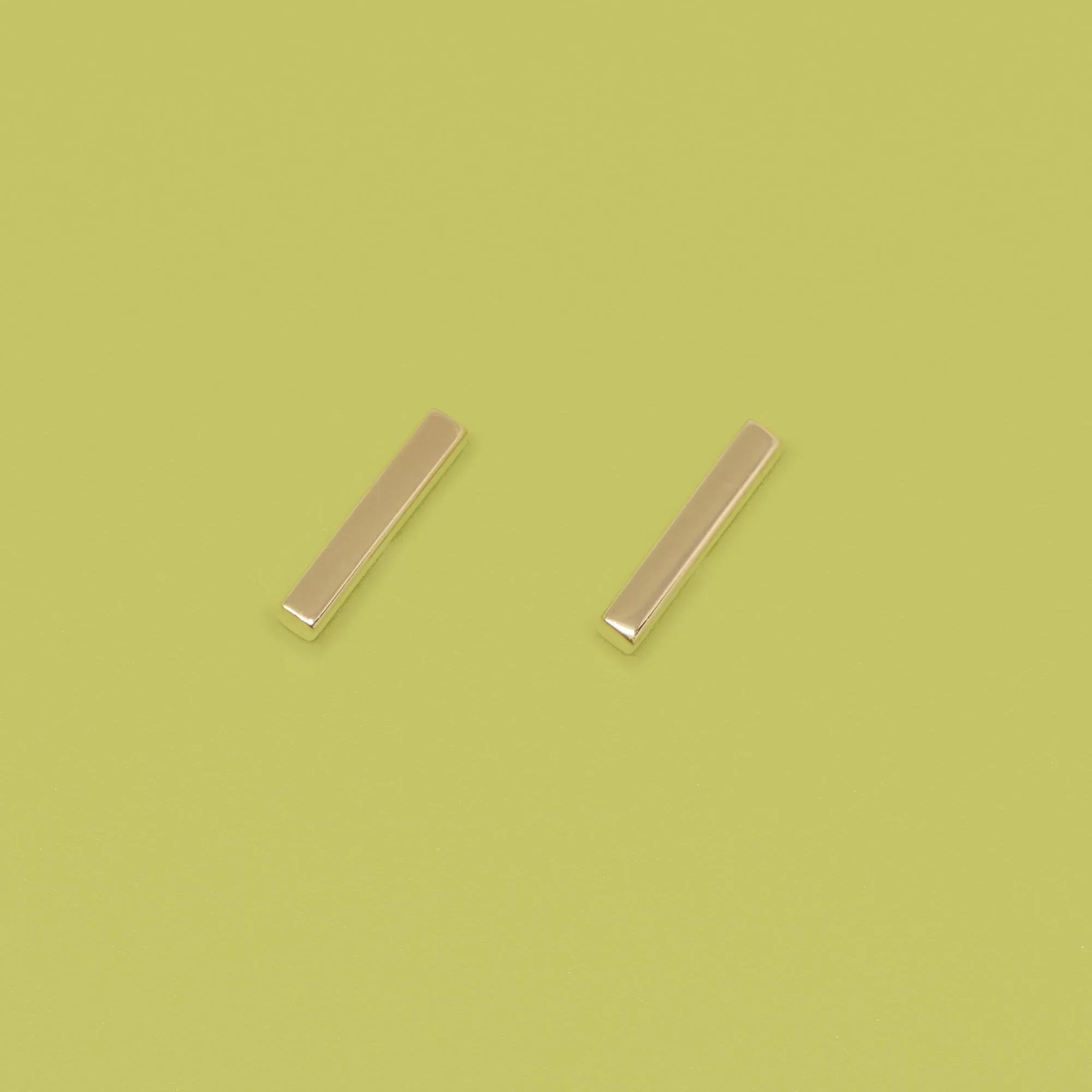 Shiny Bar Stud Earrings sold by Ivalo.com product image thumbnail 3