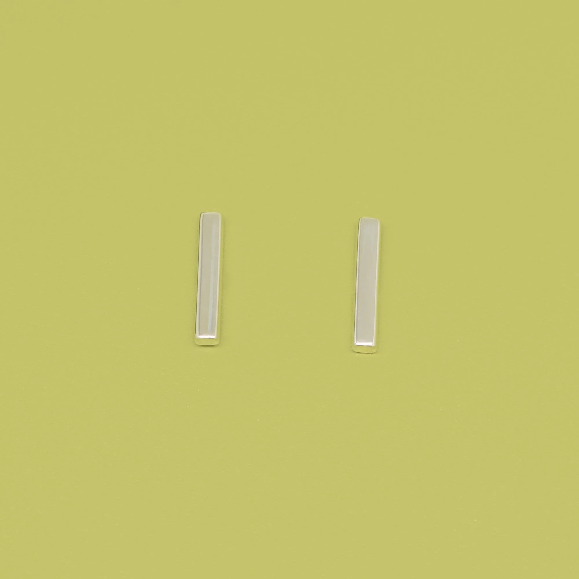 Shiny Bar Stud Earrings sold by Ivalo.com product image thumbnail 4