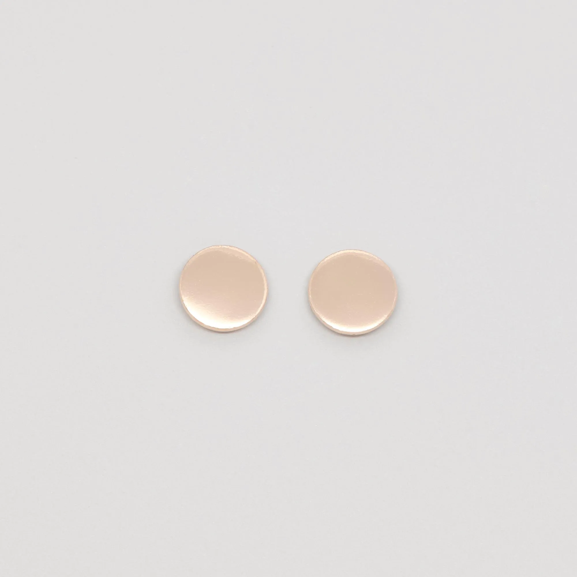 Shiny Disc Stud Earrings sold by Ivalo.com product image thumbnail 4