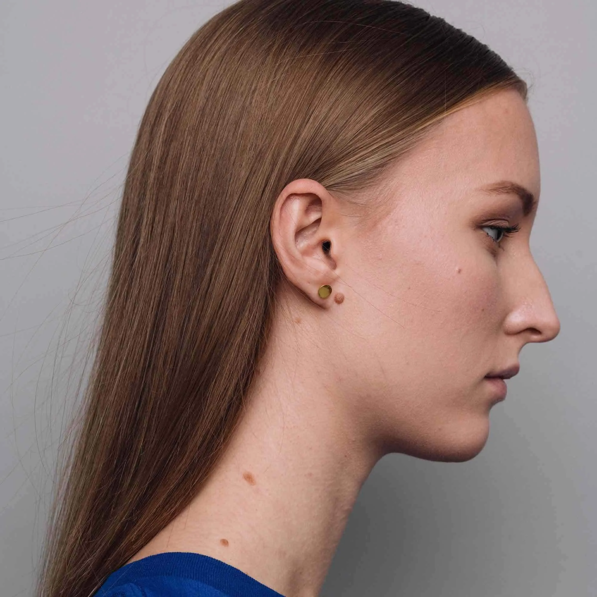 Shiny Disc Stud Earrings sold by Ivalo.com product image thumbnail 3