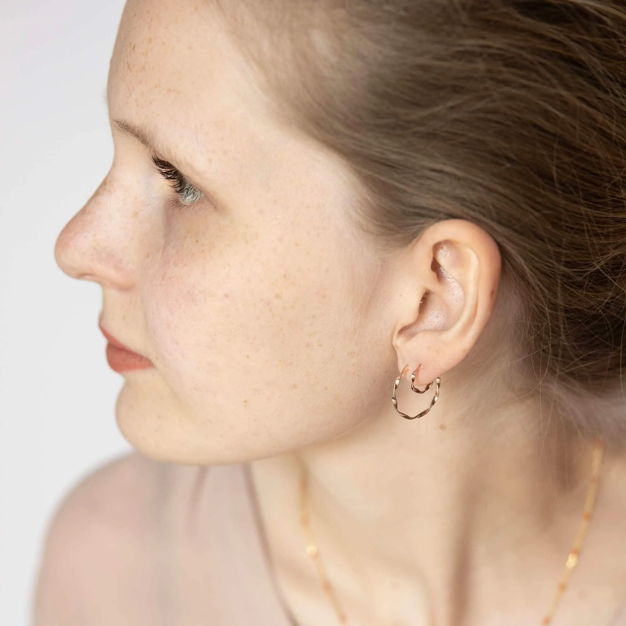 Twisted Hoops sold by Ivalo.com product image thumbnail 4