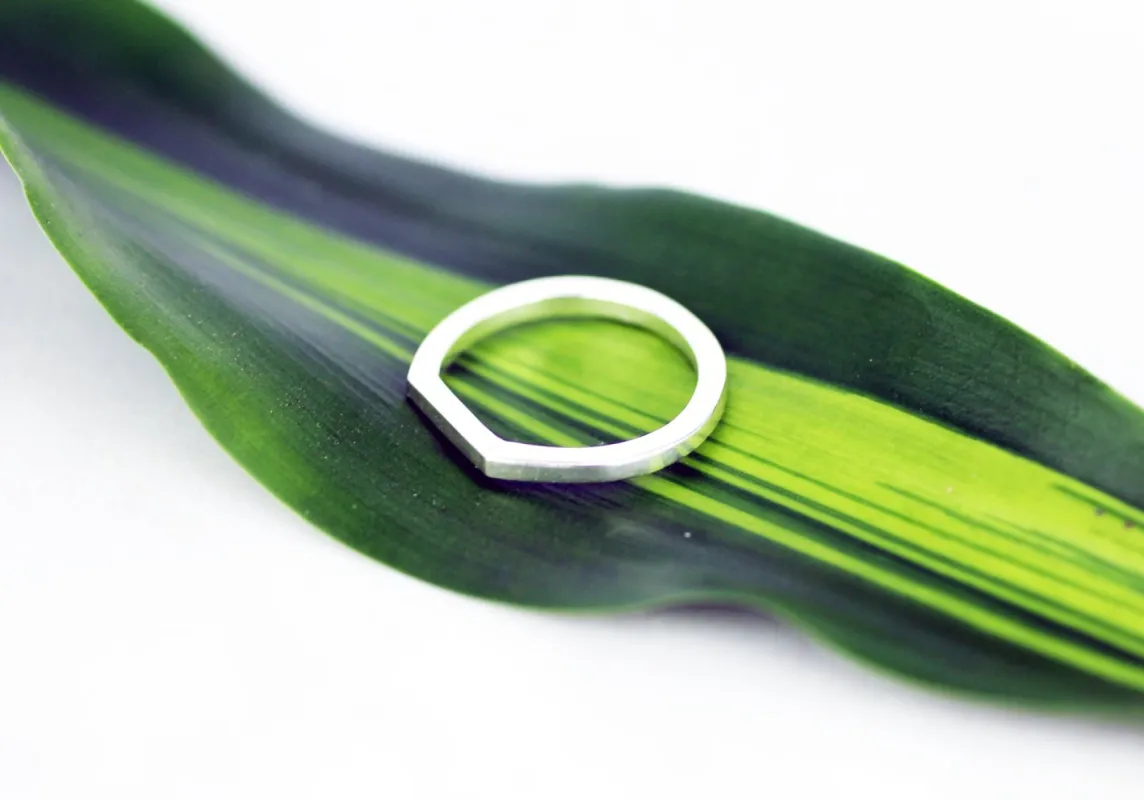 EDGE Ring sold by Ivalo.com