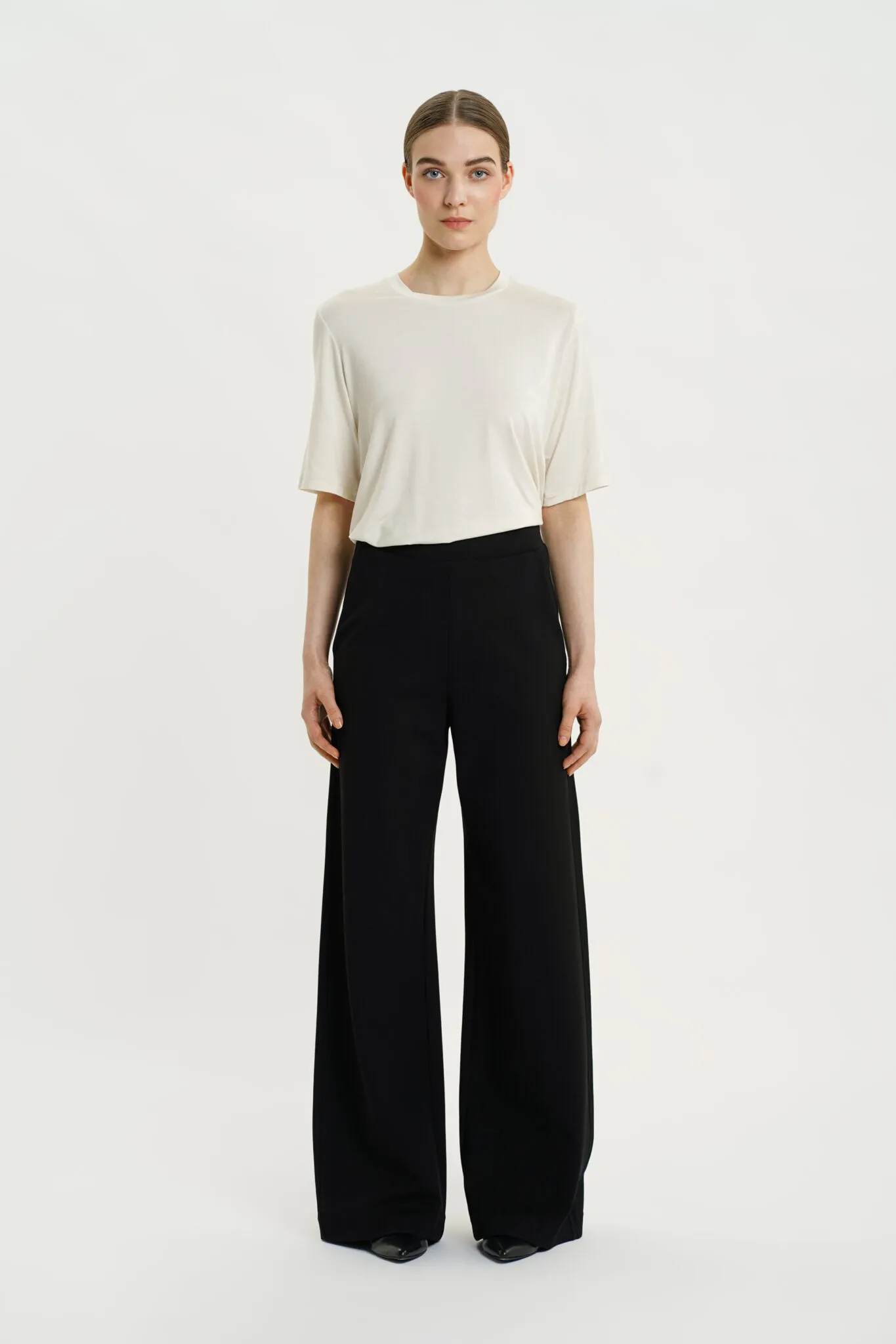 Leia Wide Pants Black sold by Ivalo.com