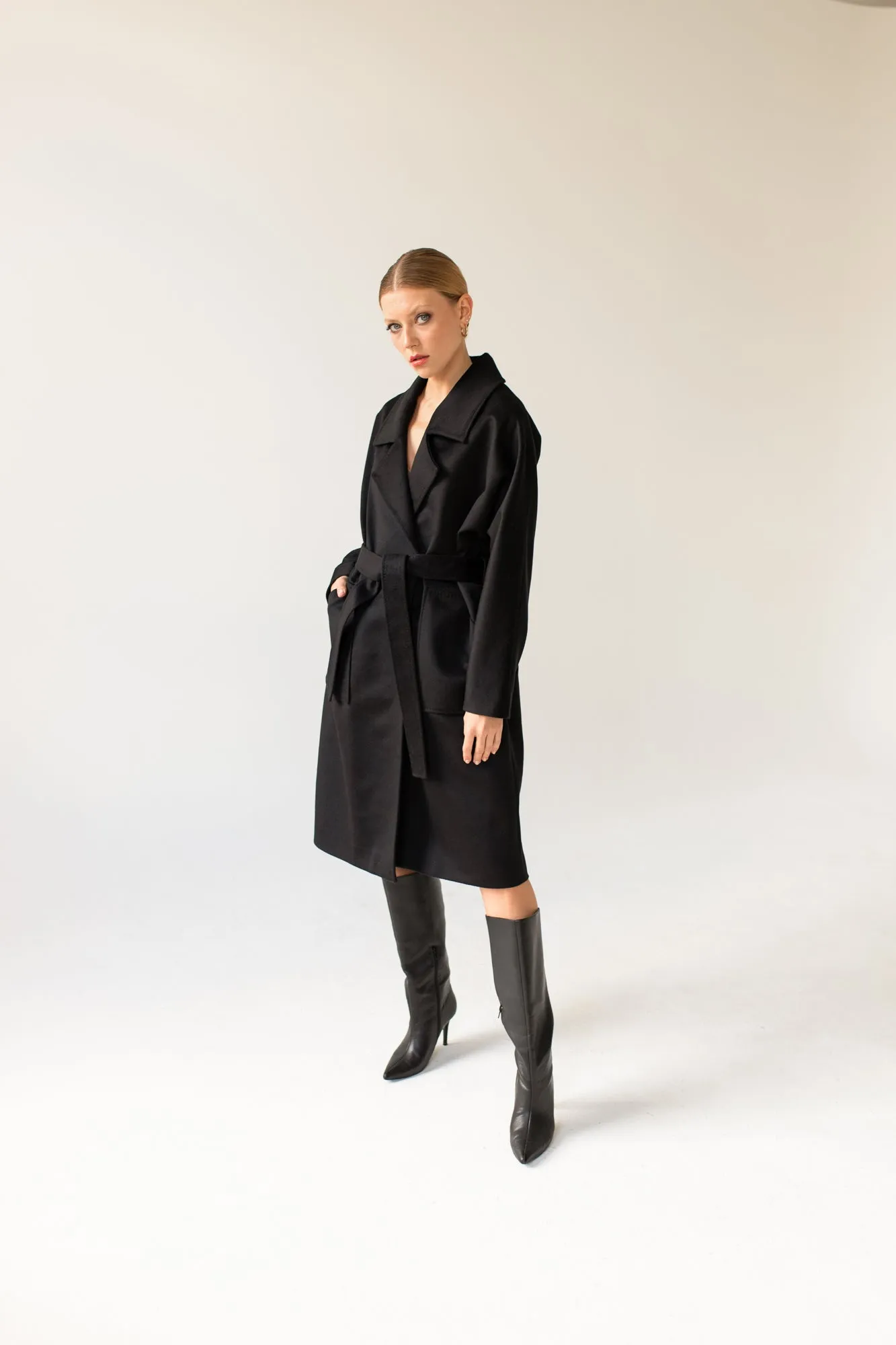 Oversized Cashmere Coat Black sold by Ivalo.com product image thumbnail 4