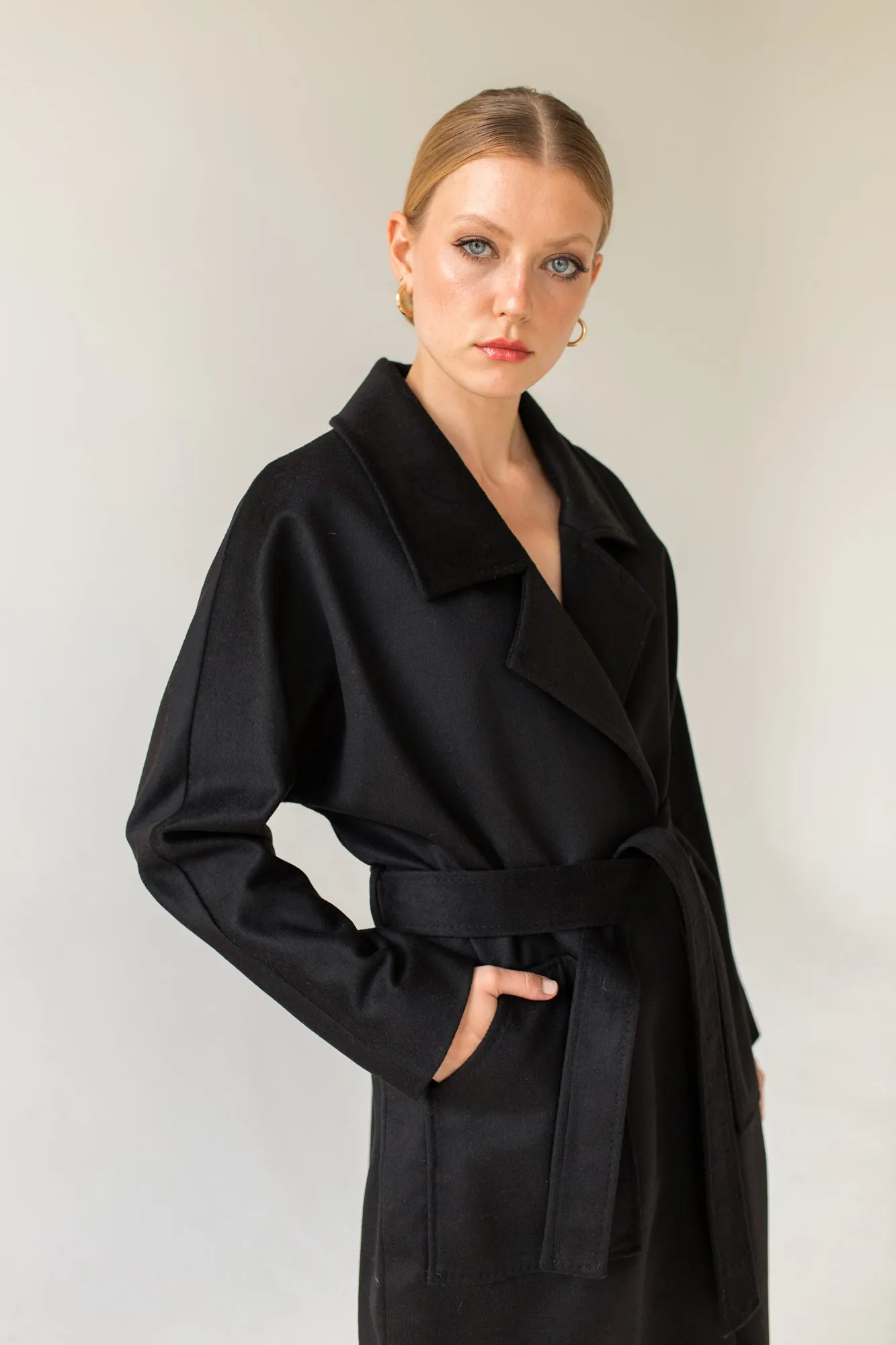 Oversized Cashmere Coat Black sold by Ivalo.com product image thumbnail 5
